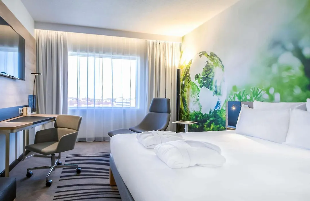 Novotel Wroclaw Centrum-1